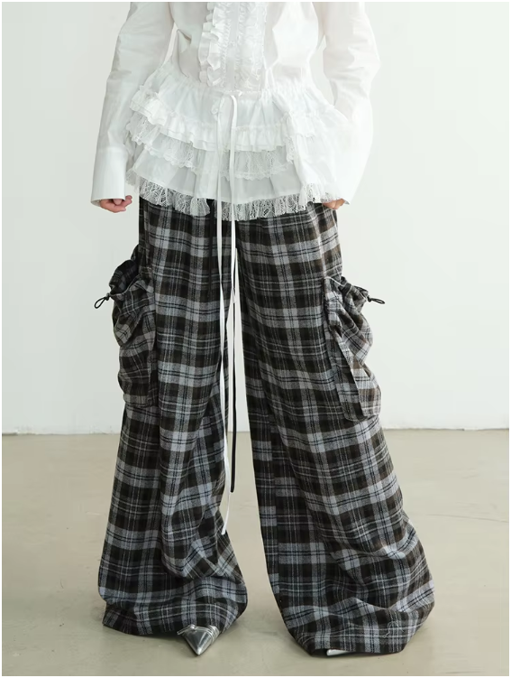 Docter Plaid Cargo Pocket Pants
